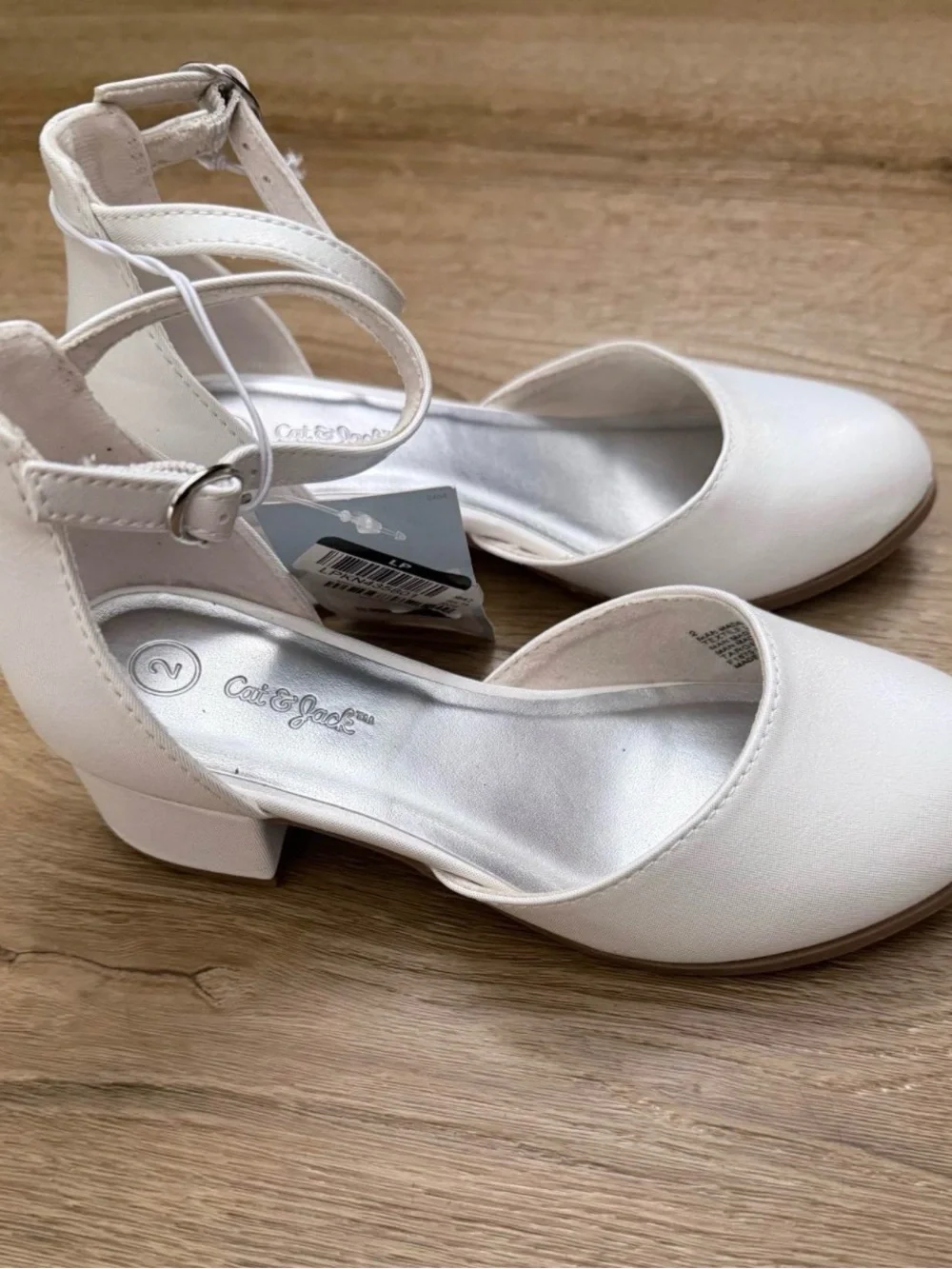 NWT Cat & Jack Hazel White Dress Shoes